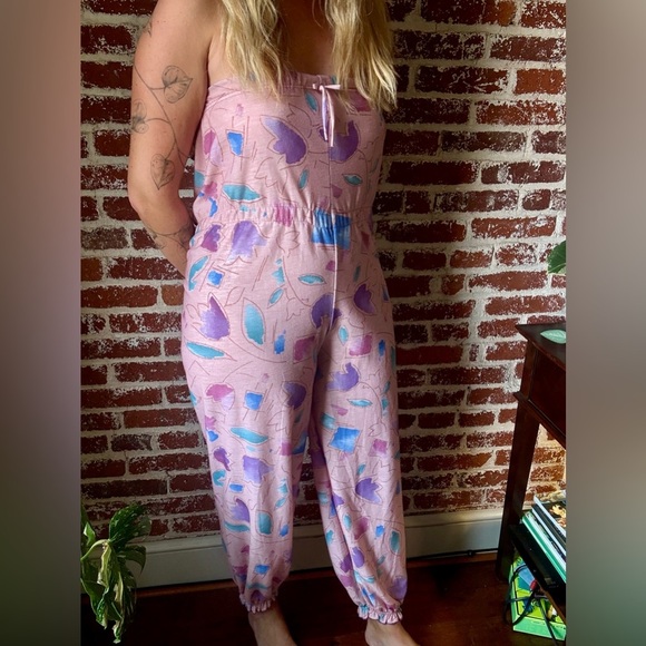 Vintage 80s lightweight strapless pink abstract floral jumpsuit - Picture 6 of 10